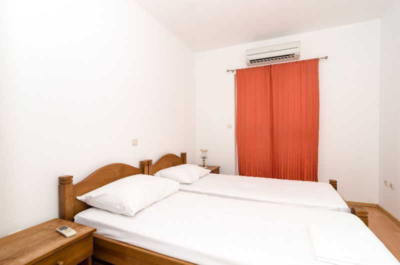 Burum Hotel *