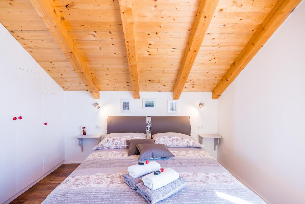 Nikolina Guest house