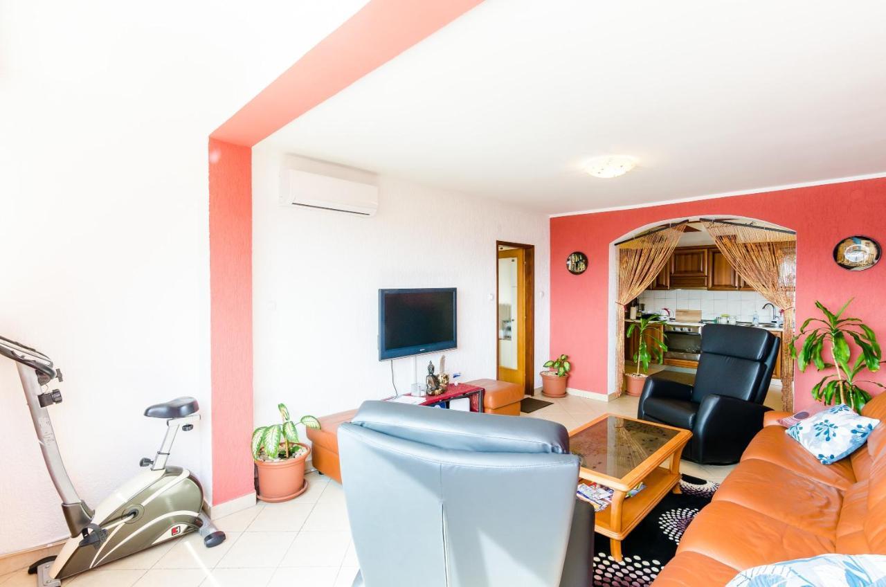 Antony Apartment