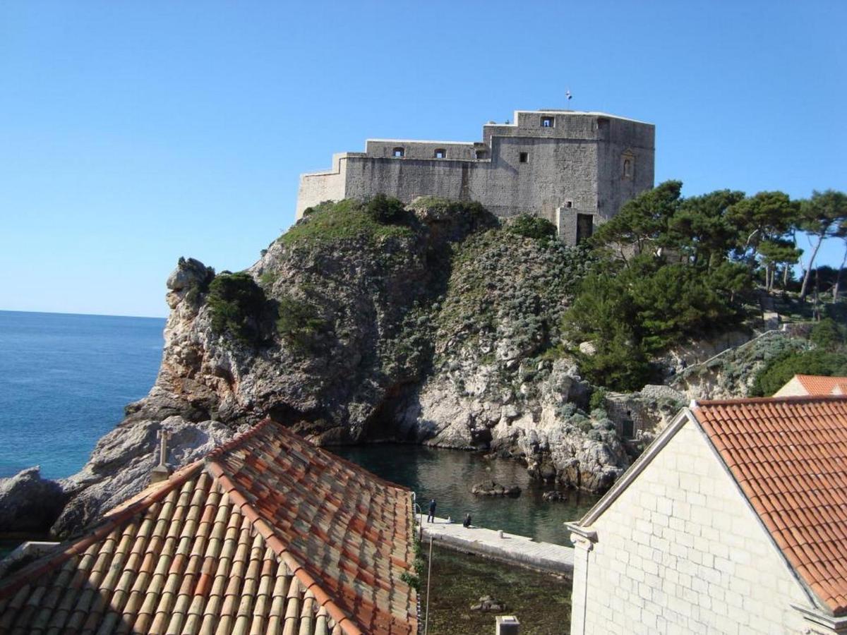 Lovrijenac 3*