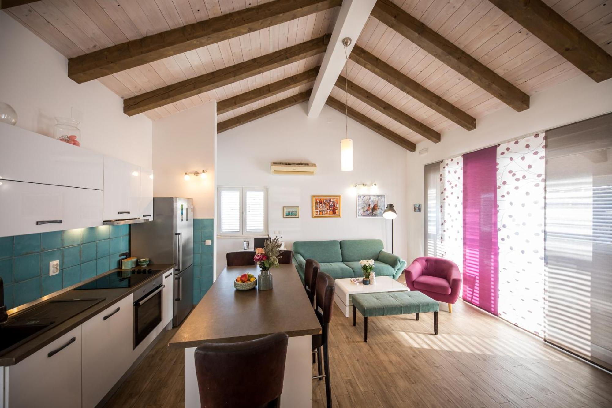 Ellu Apartment