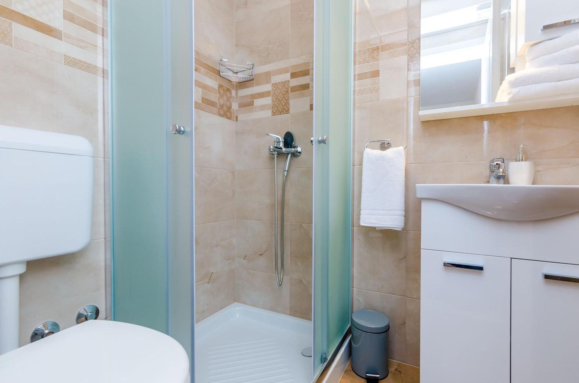 Guest house Baza 3*
