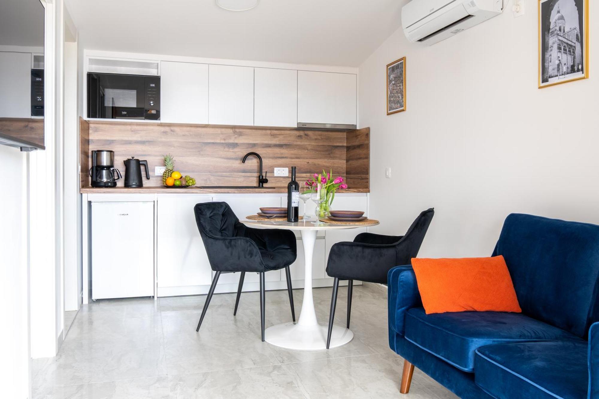 Vista Apartment *