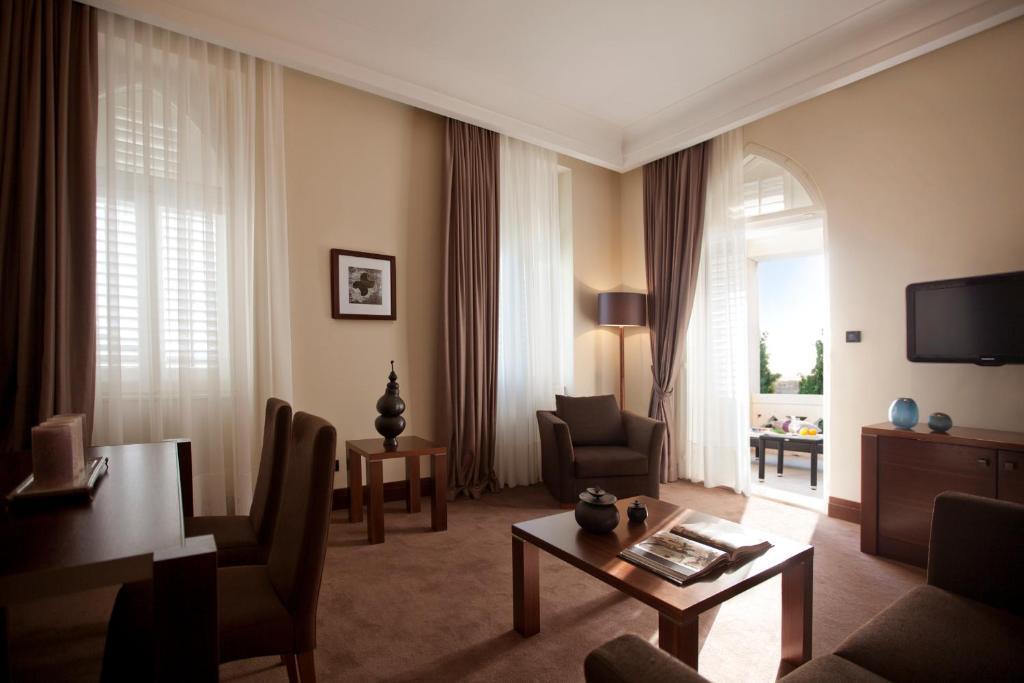 Orsula Hotel