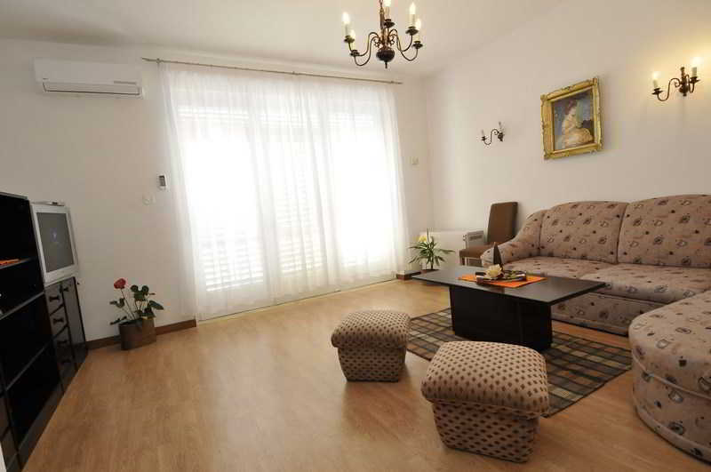 Katarina Guest house