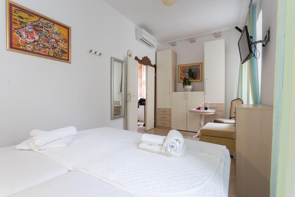 Apartman Lara Apartment