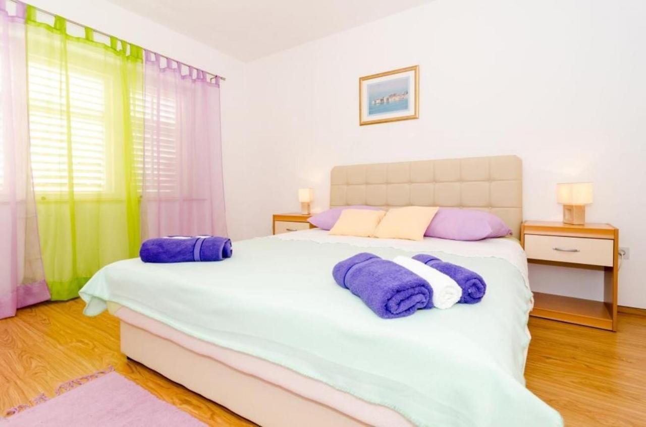 Apartment Dea - One-bedroom With Terrace