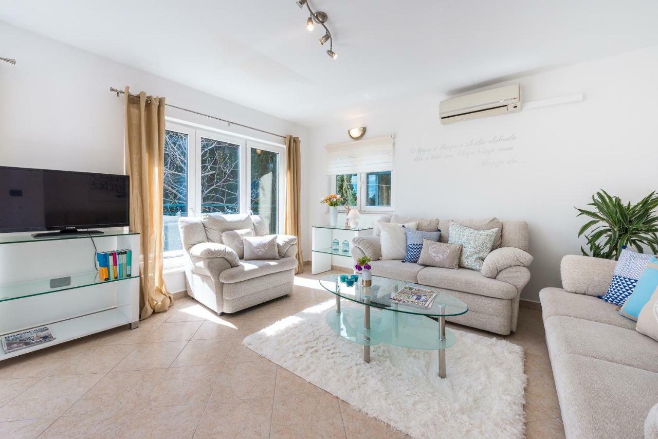Dream Estate Apartment *