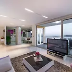 Apartment Violet