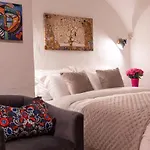 Two Steps, Best Location In Old Town