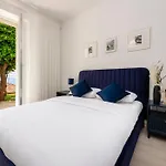 Chill Out - Old Town & Seaview Apartments