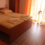 Cocoon Hostel & Apartments