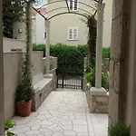 Lapad House