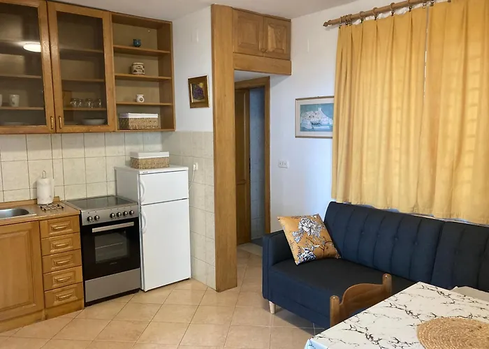 Apartments Deranja