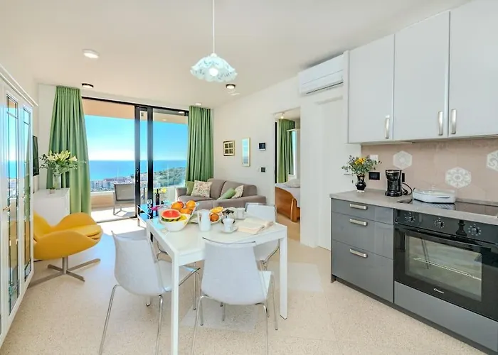 A3 Montovjerna - Panoramic Terrace Getaway