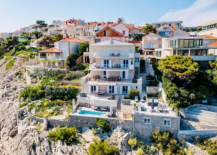 Blue Views Villa With Heated Pool & Jacuzzi