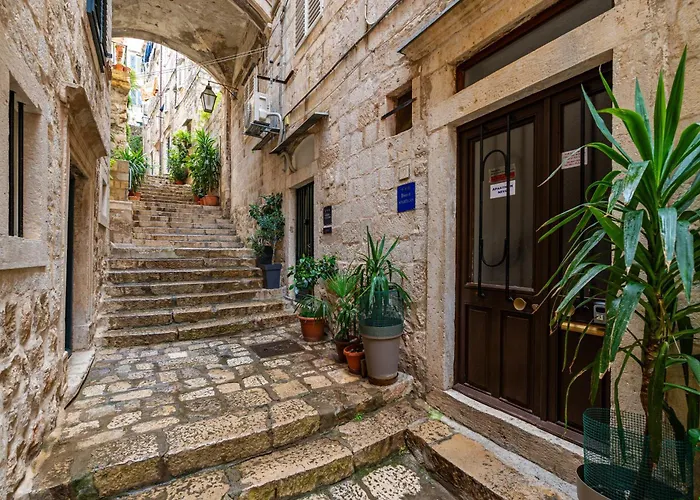Apartman Neve