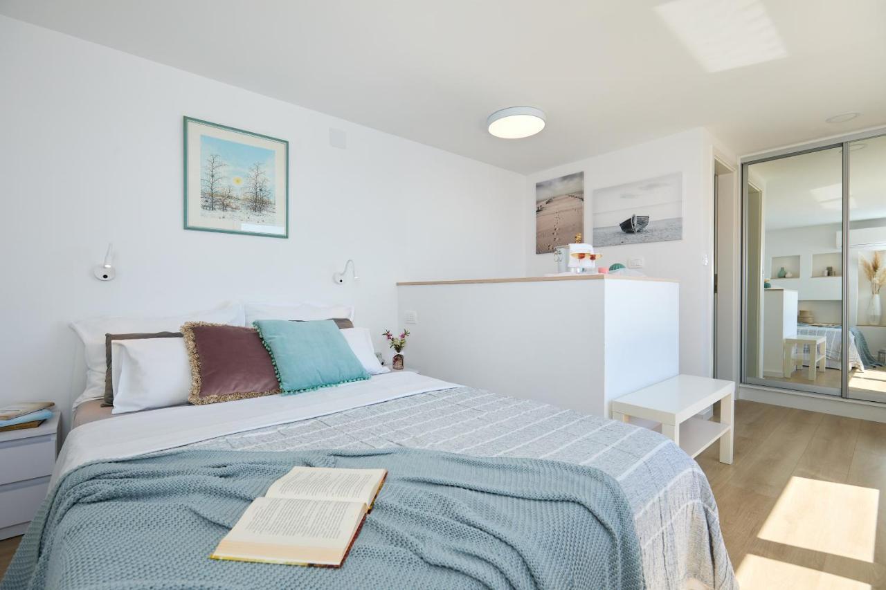 Apartment Argosy Near Old Town With Sea View And Free Parking *