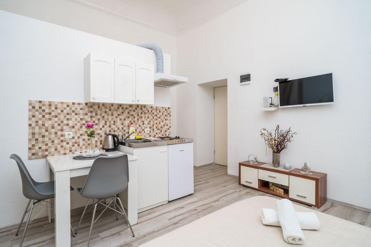 Best Location In Apartment *