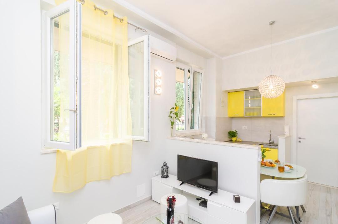 Apartment Mariva *