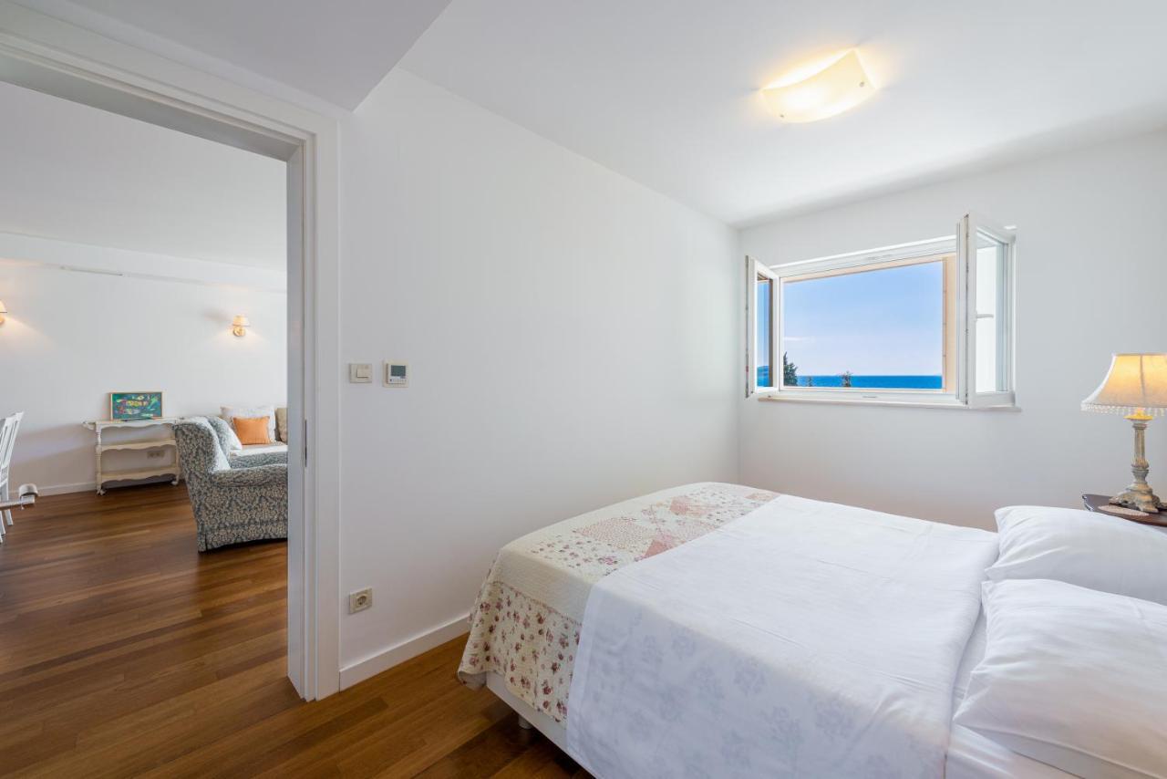 Dvori Lapad 2 Direct Sea View Apartment Dubrovnik