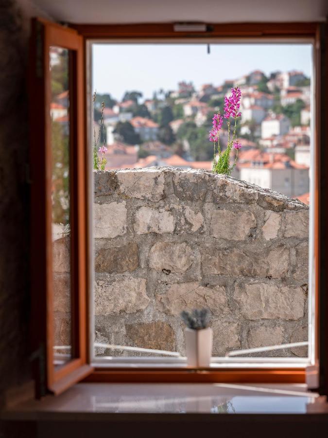 Imperia - Chic! Place With Balcony Apartment *