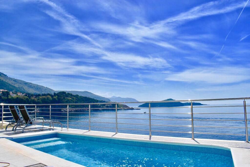Blue Views With Heated Pool & Jacuzzi *