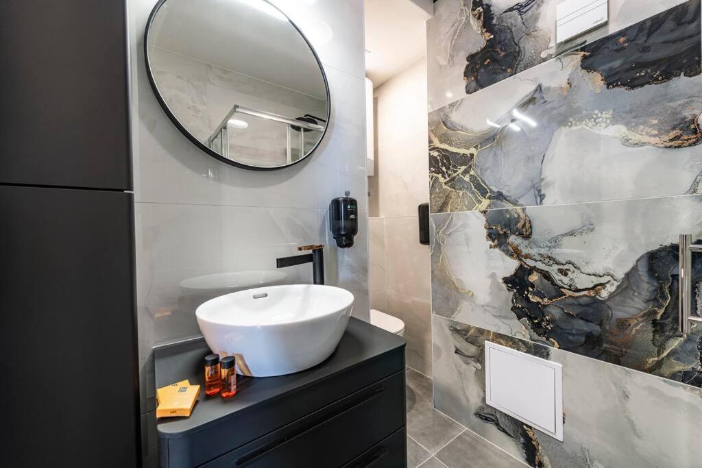Apartment Luka 2 *