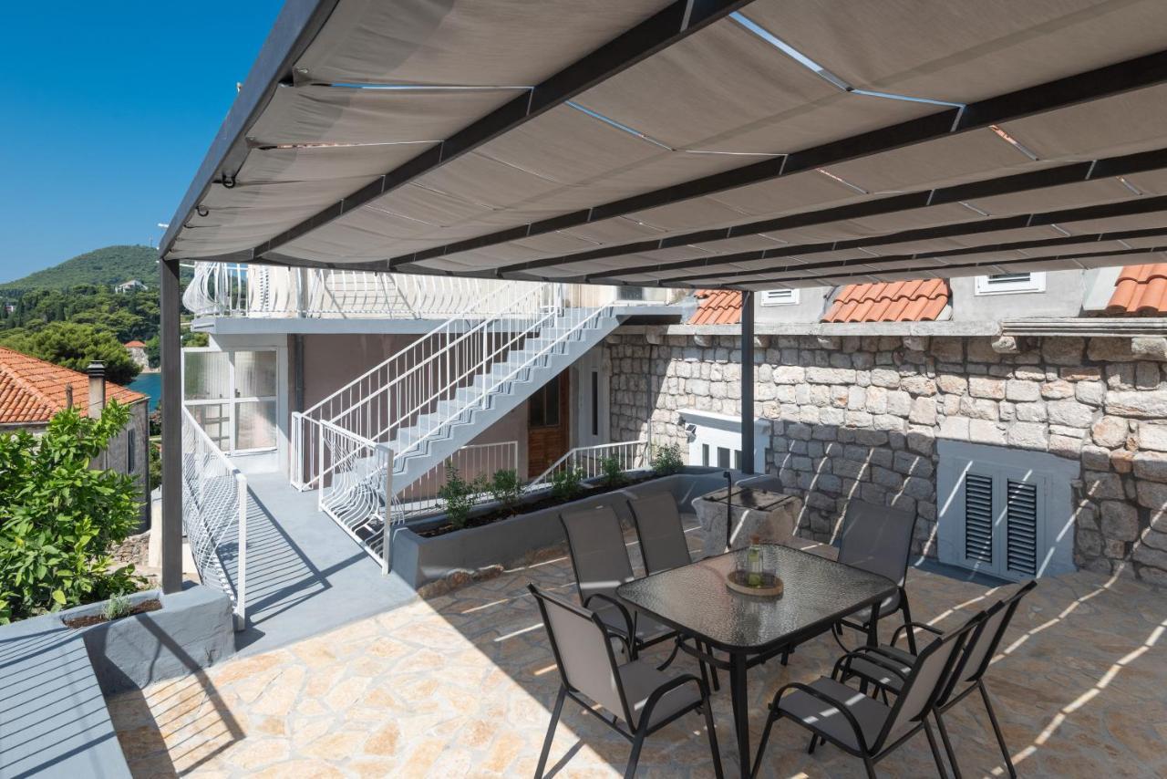 Gravosa Stone House *