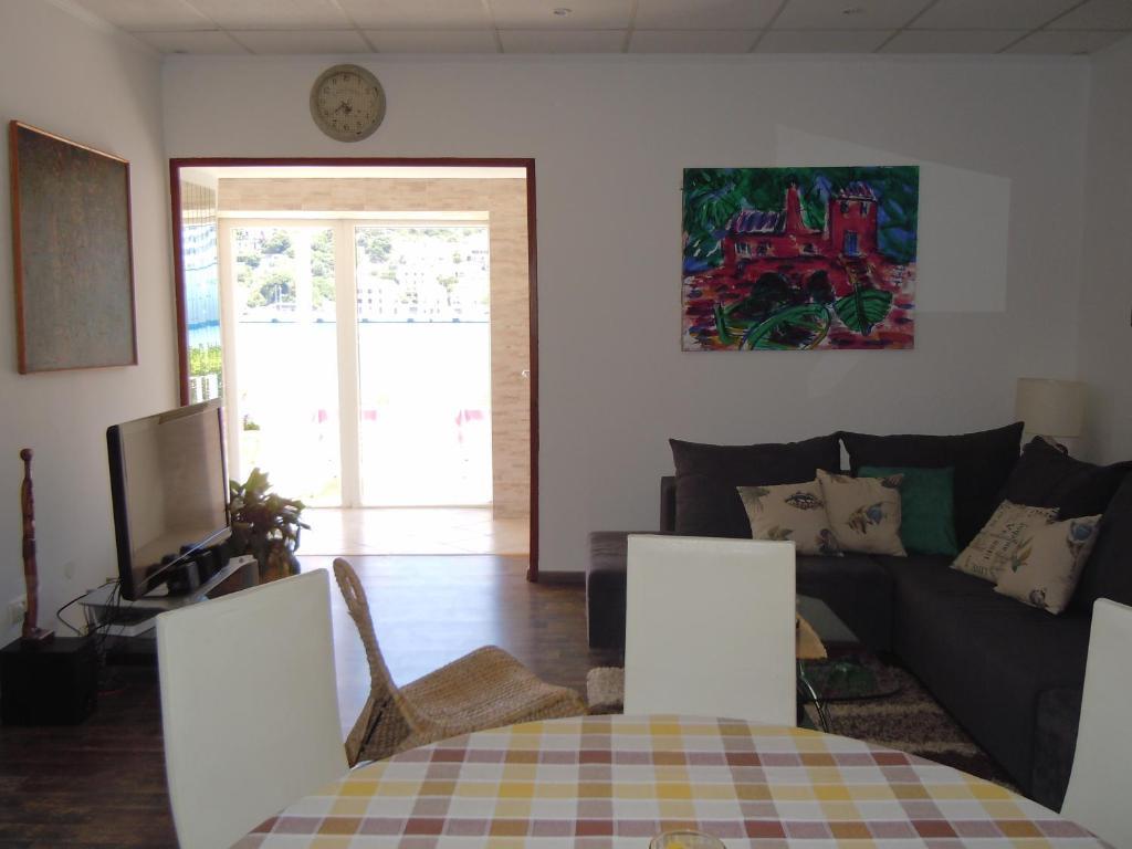 Busola Apartment *