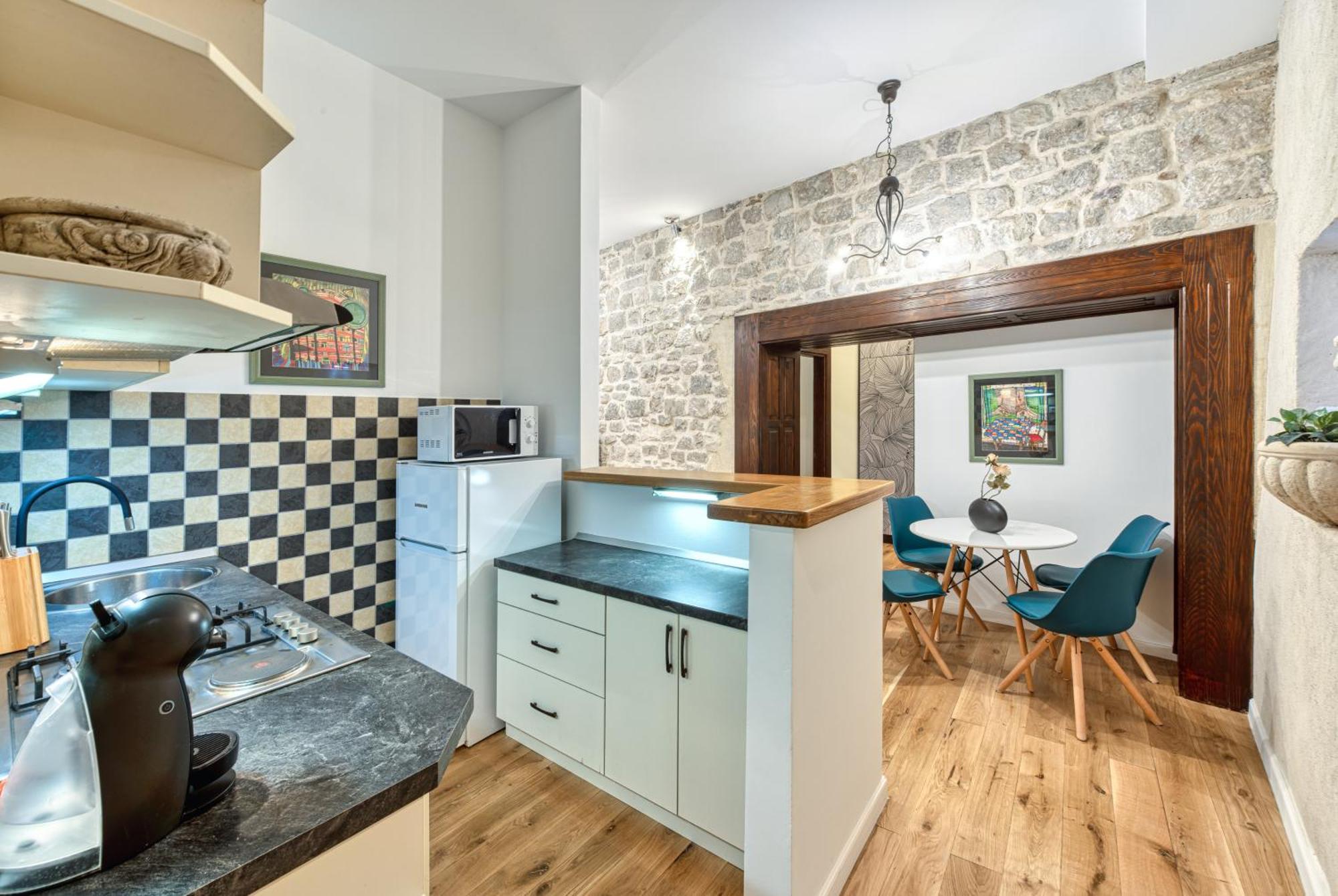 Apartment Talir