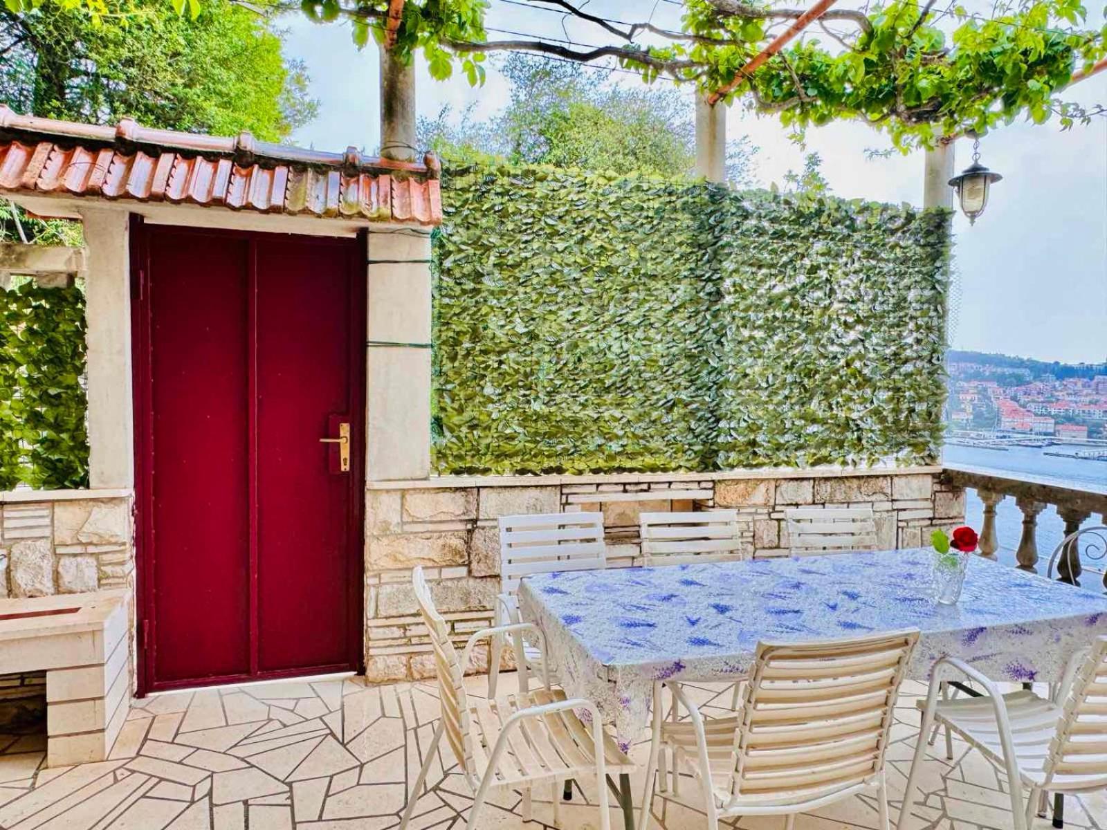 Seaside House In With Excellent Views, Large Terraces Dubrovnik