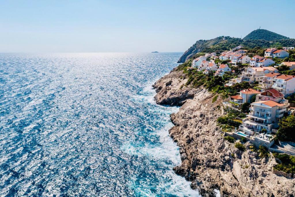 Blue Views With Heated Pool & Jacuzzi Dubrovnik