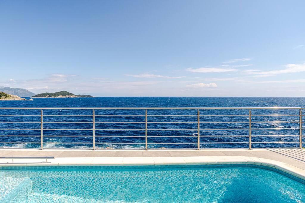 Blue Views With Heated Pool & Jacuzzi