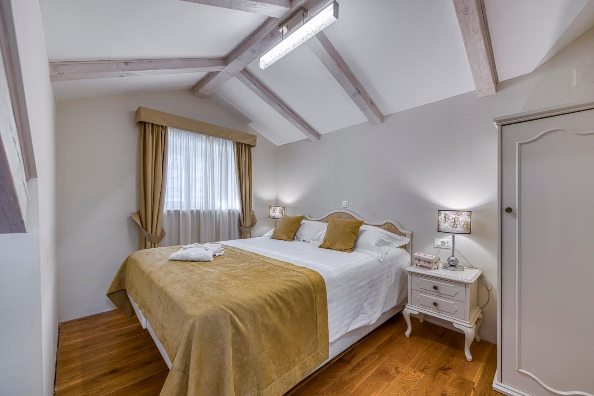 Palmotta Palace Apartment *