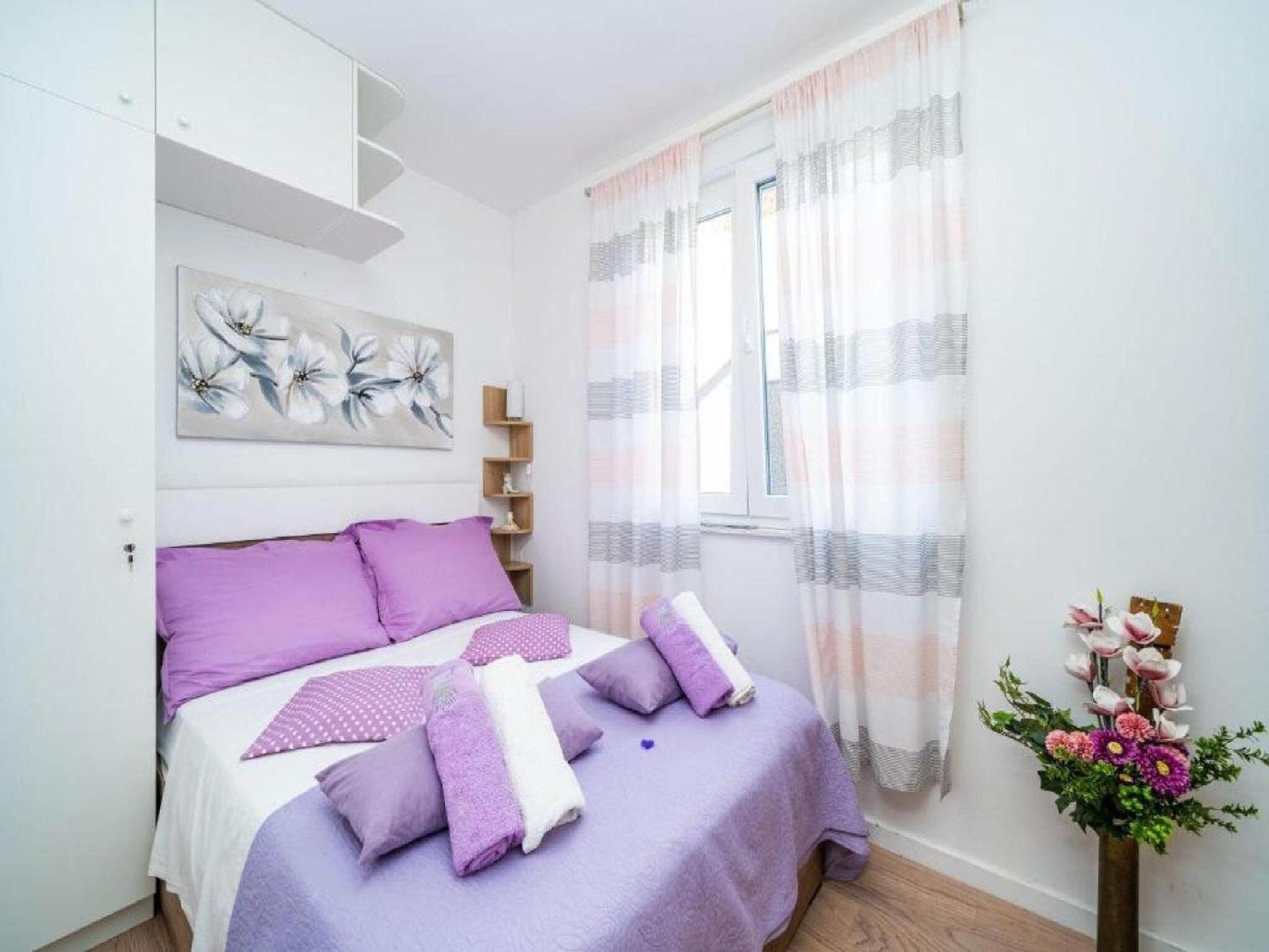 Anka - One Bedroom With Terrace Apartment