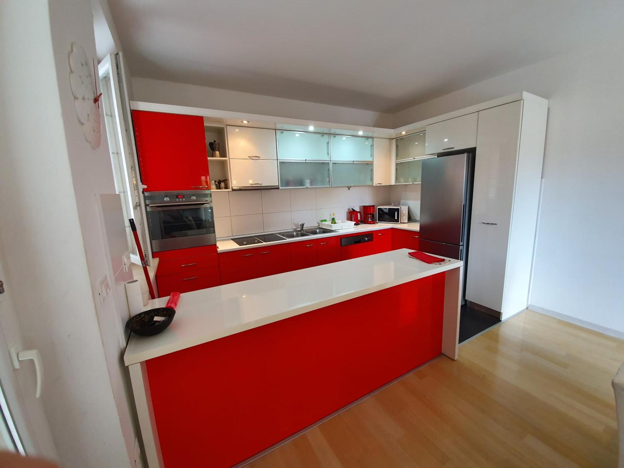 Laus Apartment *