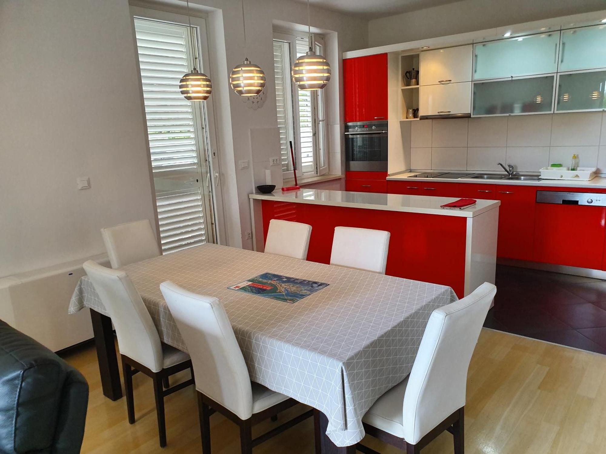 Laus Apartment