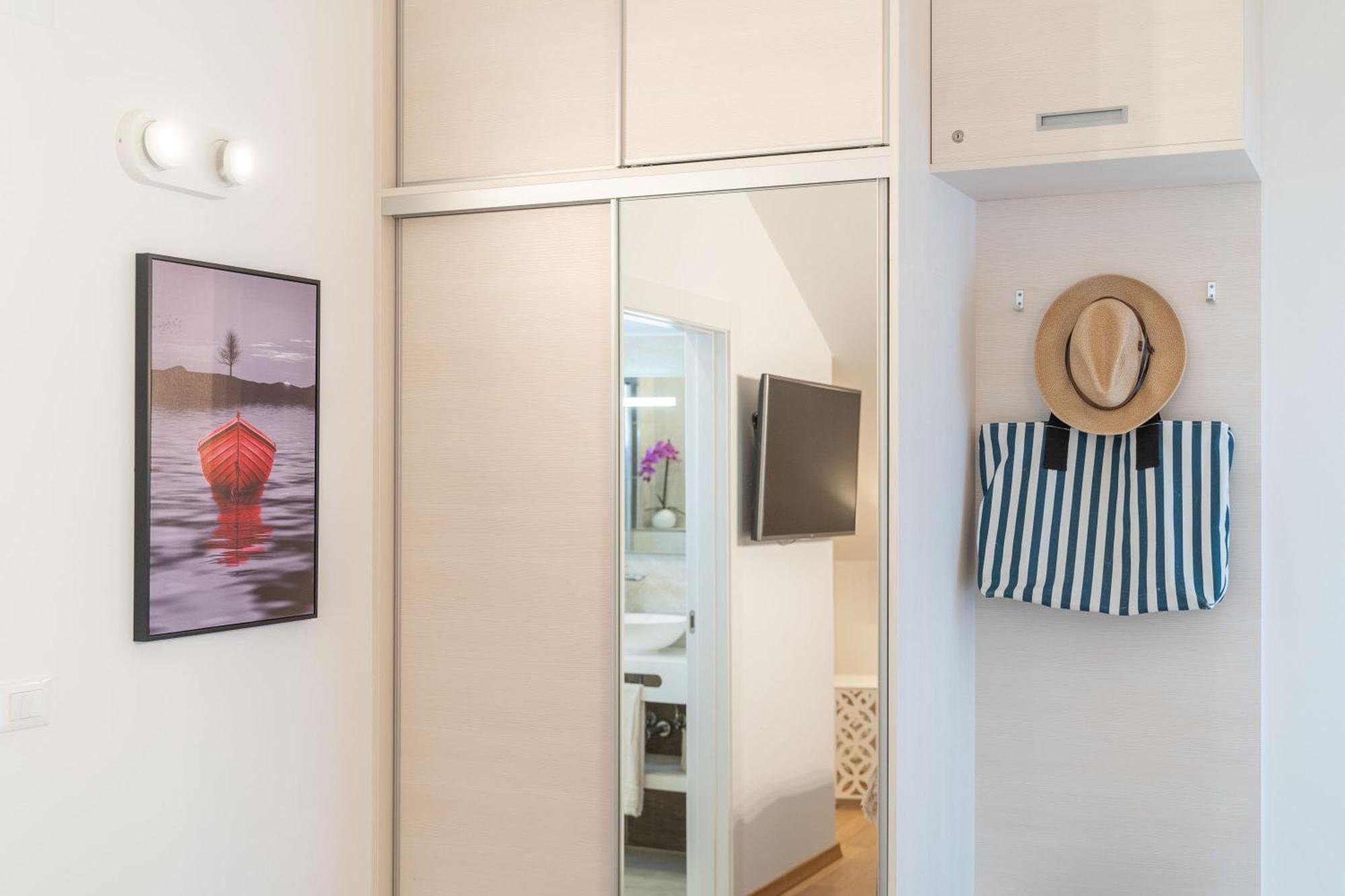 Apartment Marlo With Views On The Adriatic!