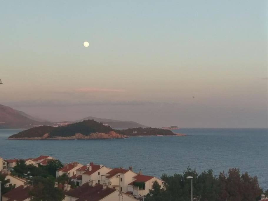 Marlo With Views On The Adriatic!