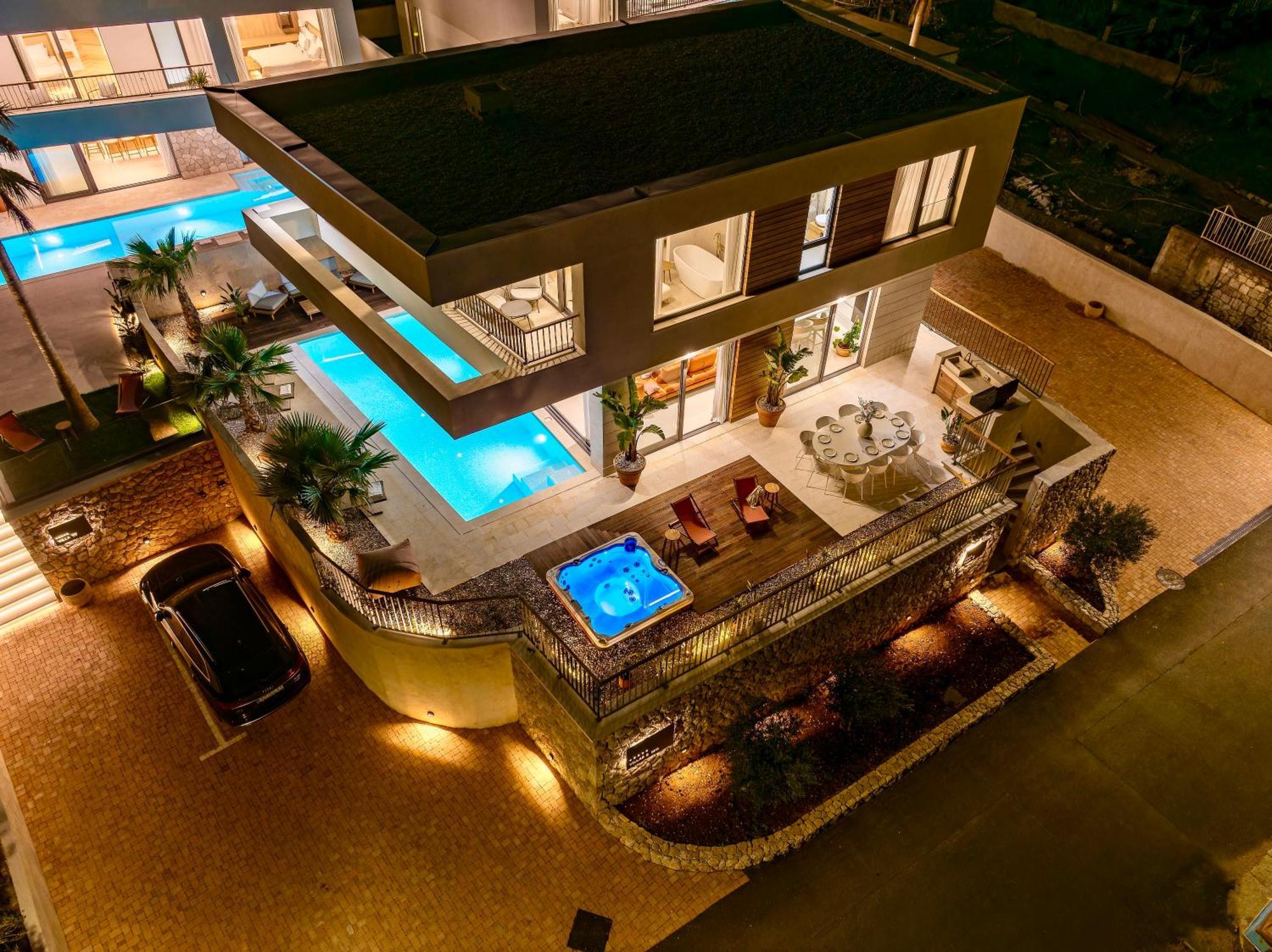 & - Of 5 Star Villa