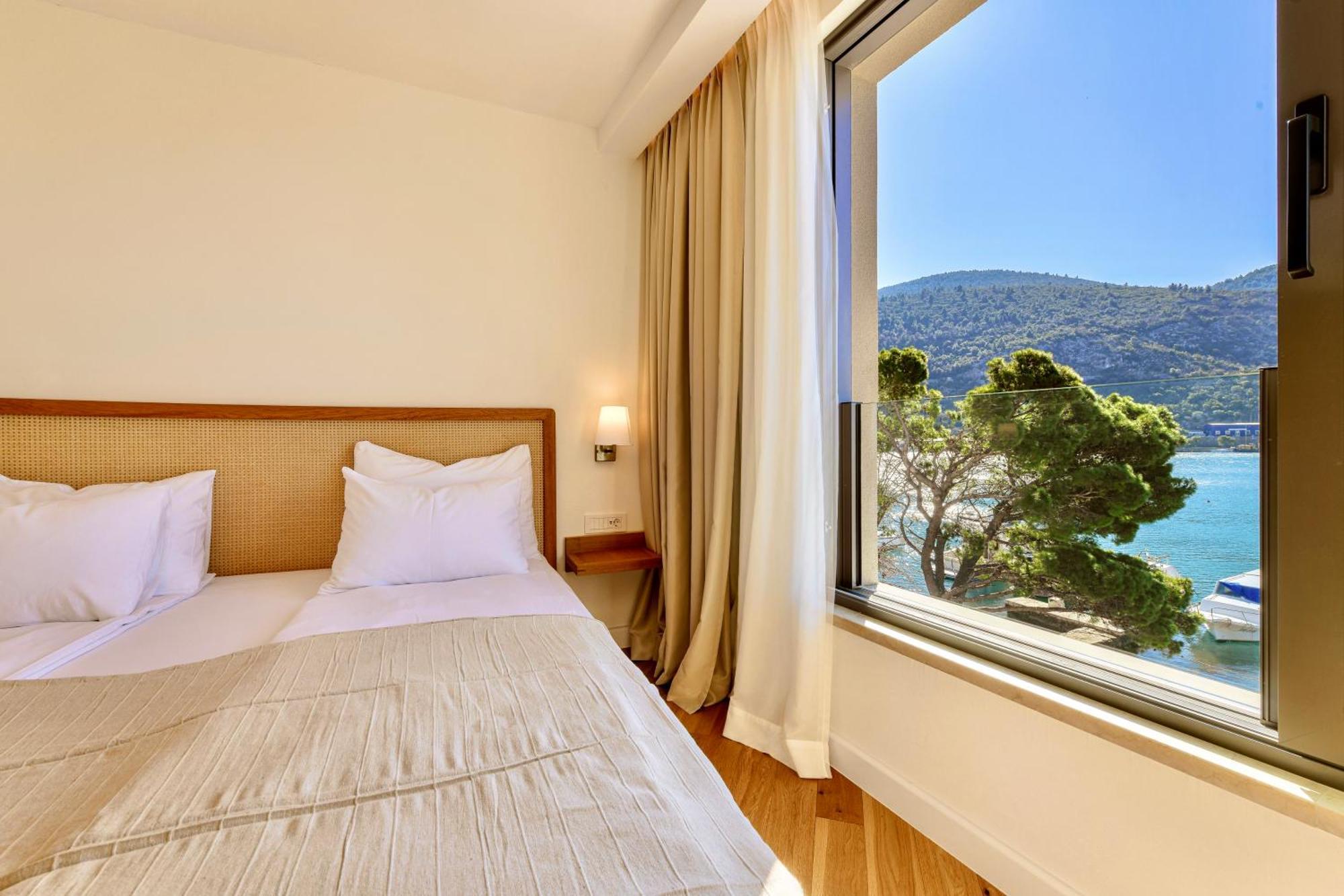 & - Of 5 Star Villa