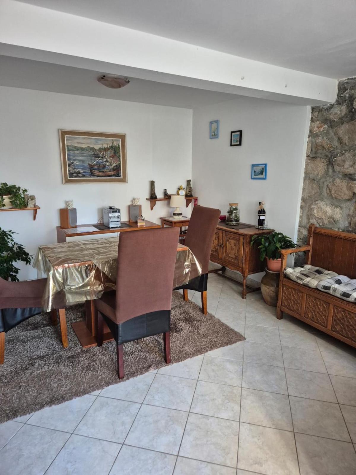 Mihael Apartment