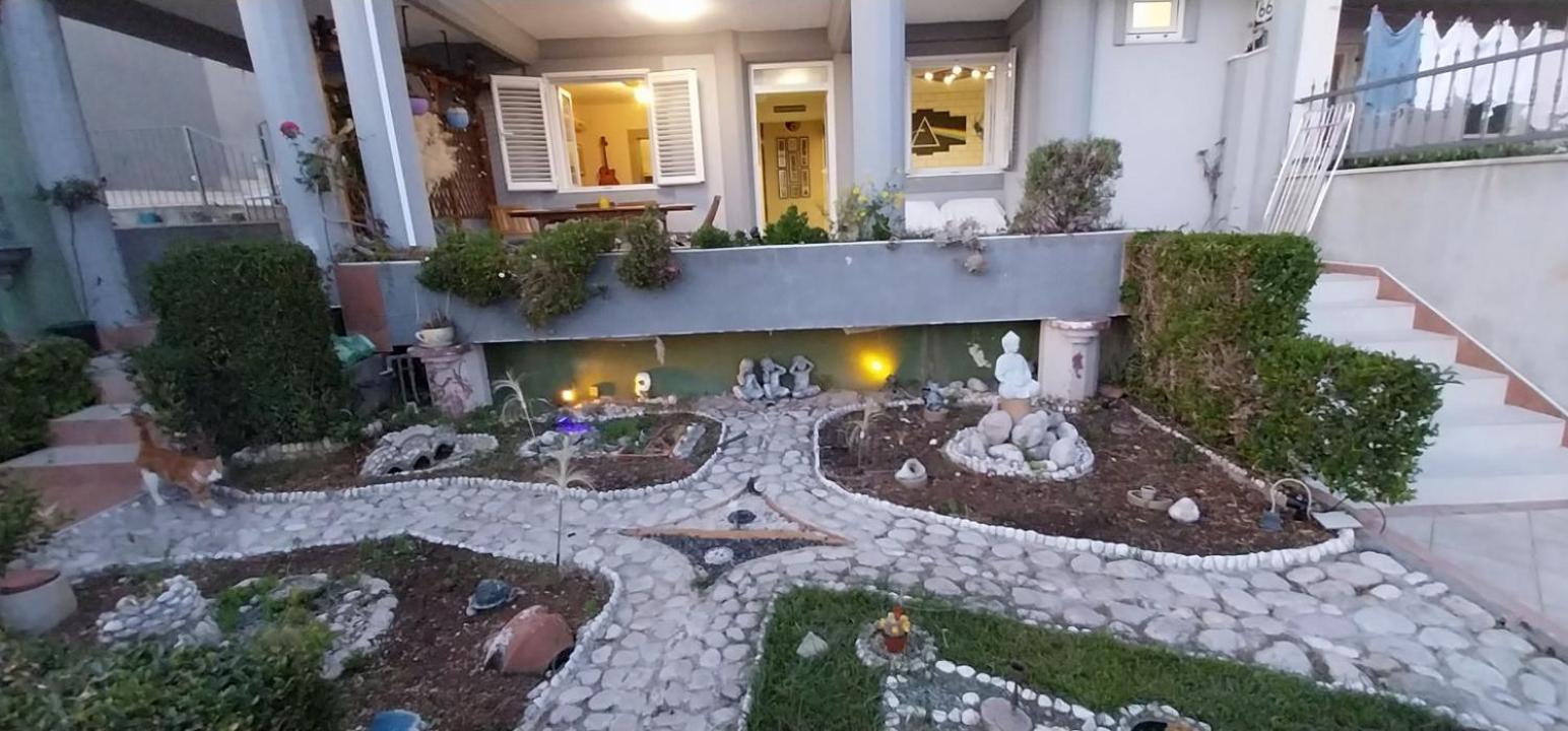 Apartment Rock Palace