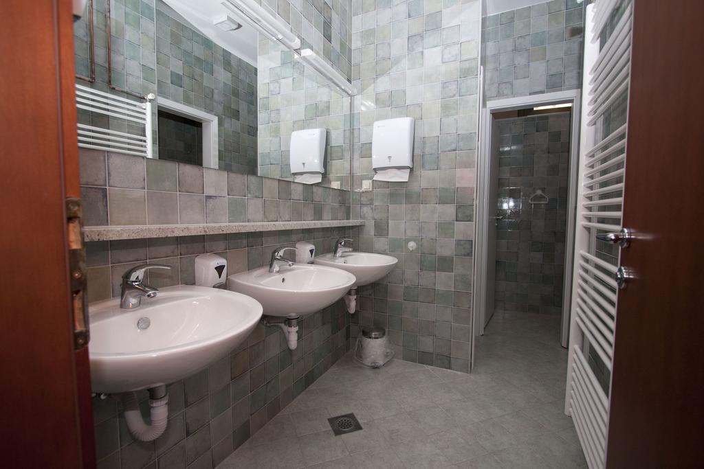 Hostel Cocoon &