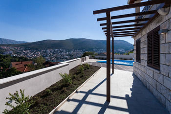 Peragro Apartment