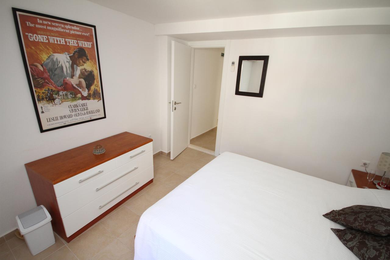 Jacqueline Apartment