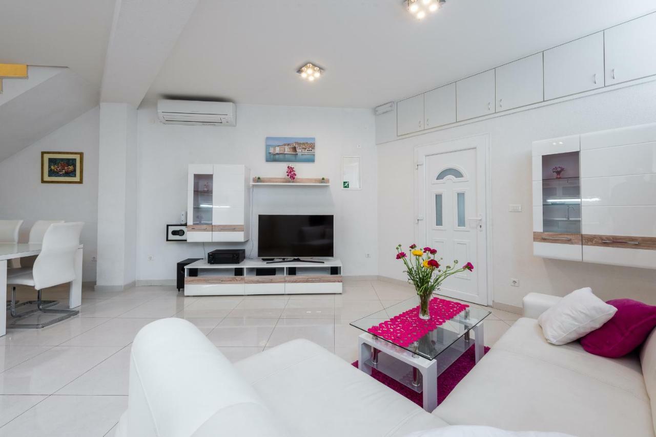 Apartment Luxury Sensation Spacious & Free Private Garage *
