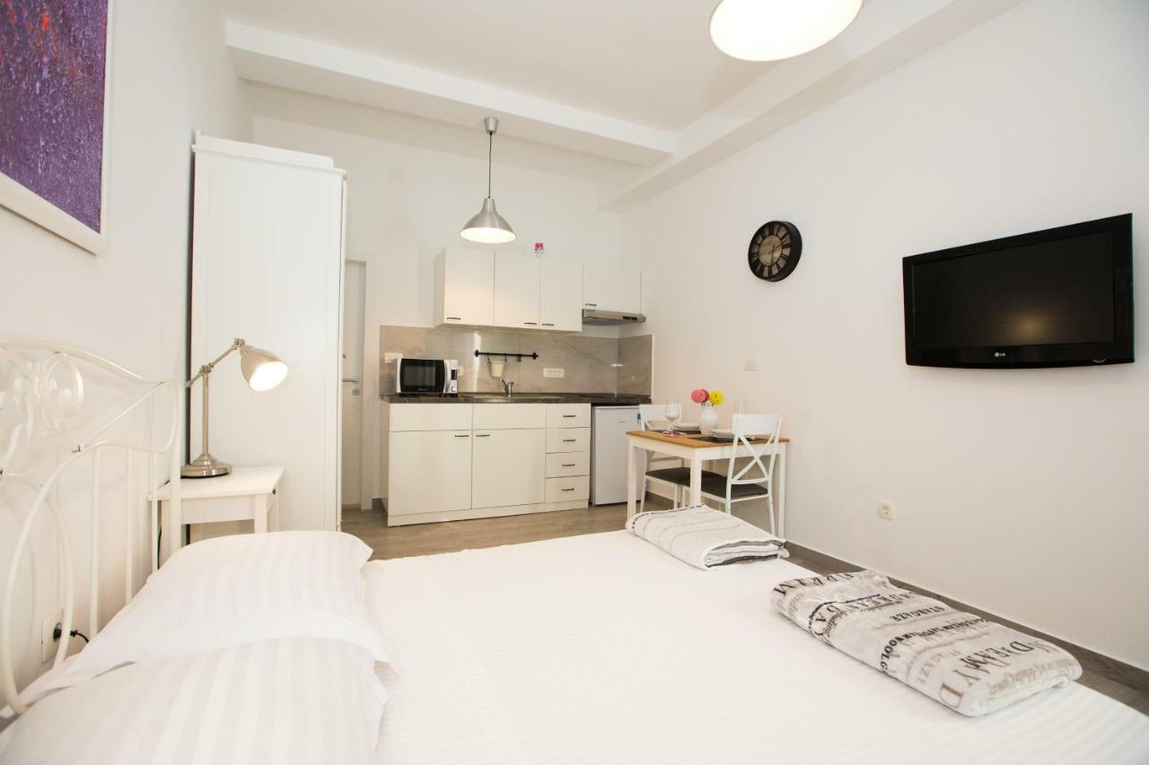 Lorka Apartment