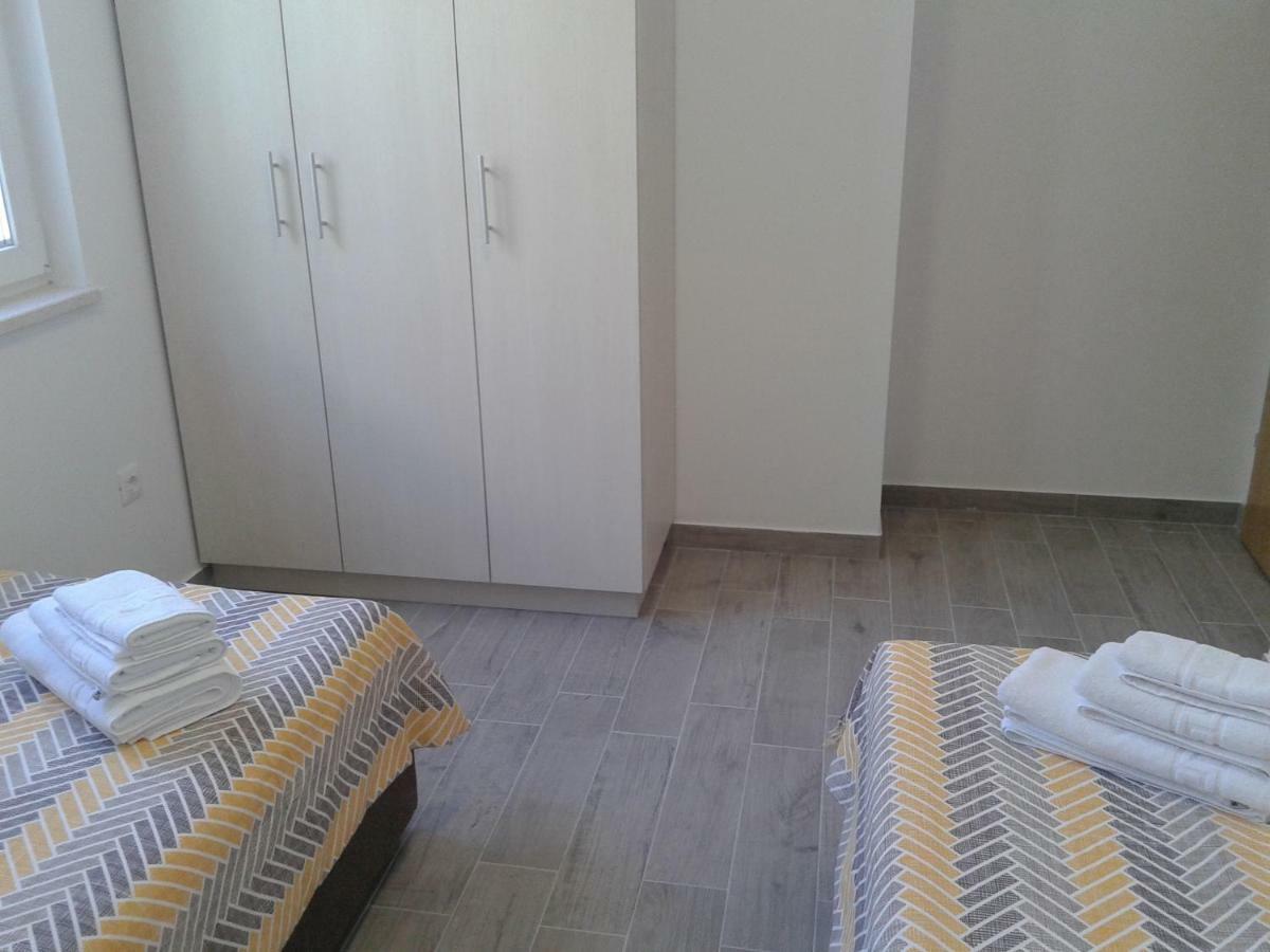 Infinity, Free Parking Apartment